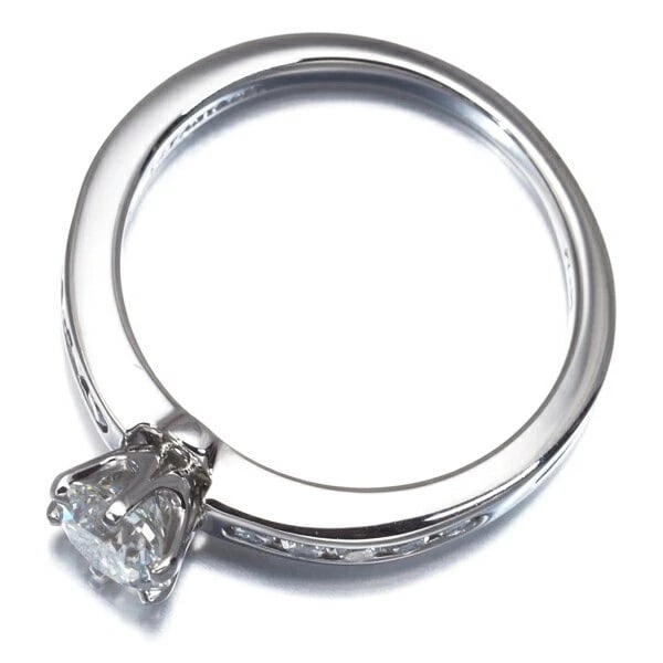 TIFFANY & CO. DIAMOND SOLITAIRE PT950 RING: Tiffany & Co. Diamond Solitaire Pt950 Ring Brand: Tiffany & Co. Type/Style: Ring Material: Metal Purity Pt950, Metal Platinum, Main Stone/Creation Natural Color: Platinum Size: US 6 Accessories: