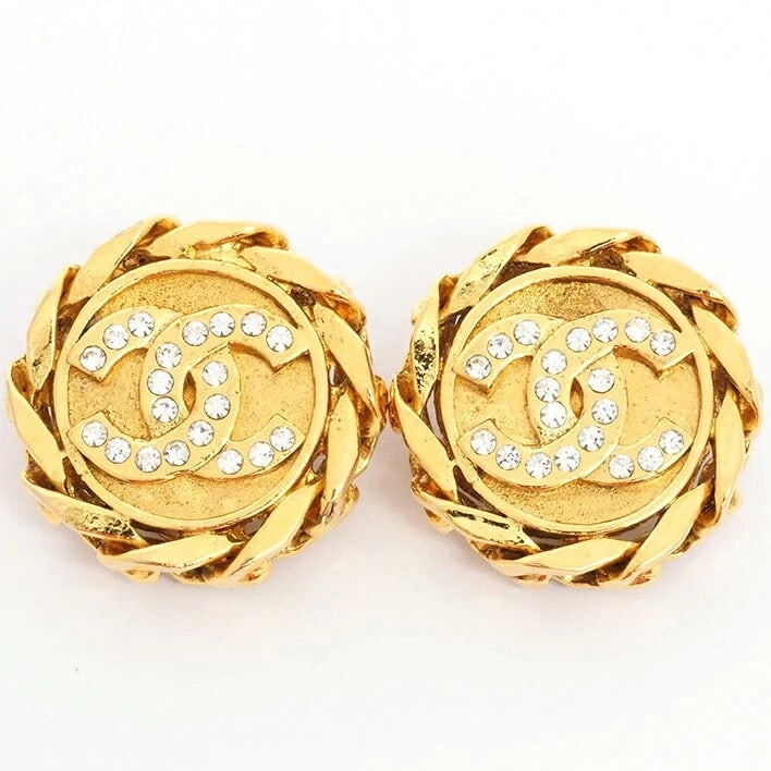 CHANEL BIJOU COCO MARK KIHEI FRAME CLIP-ON EARRINGS: Chanel Bijou Coco Mark Kihei Frame Clip-on Earrings Brand: Chanel Type/Style: Earrings Material: Metal Purity , Metal plating, Color: gold Size: diameter: approx. 30mm Accessories: None Ac