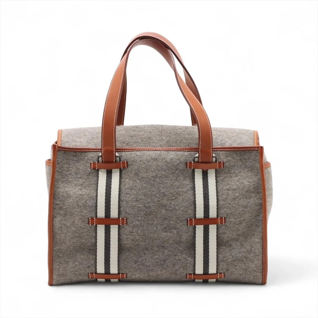 Hermes KAMEIL FELT X VAVALENIA GRAY X GOLD: Hermes Kameil Felt x Vavalenia gray x gold Brand: Hermes Type: Tote bag Material: Felt Color: Gray Size: Height:10.2inch Length:14.4inch Depth:6.3inch Handle height:6.3inch Accessories: None <