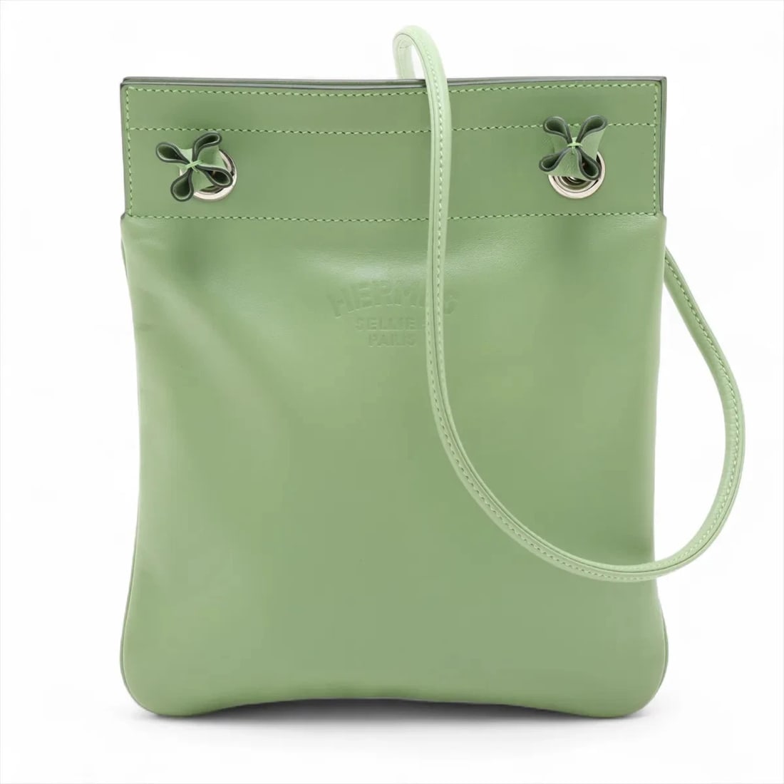 Hermes ALINE MINI VEAU SWIFT VALE CRICKET SILVER: Hermes Aline Mini Veau Swift Vale cricket Silver Brand: Hermes Type: Shoulder bag Material: Veau Swift Color: Vale cricket Size: Height:9.1inch Length:7.7inch Depth:0.4inch Shoulder height:22.8inc