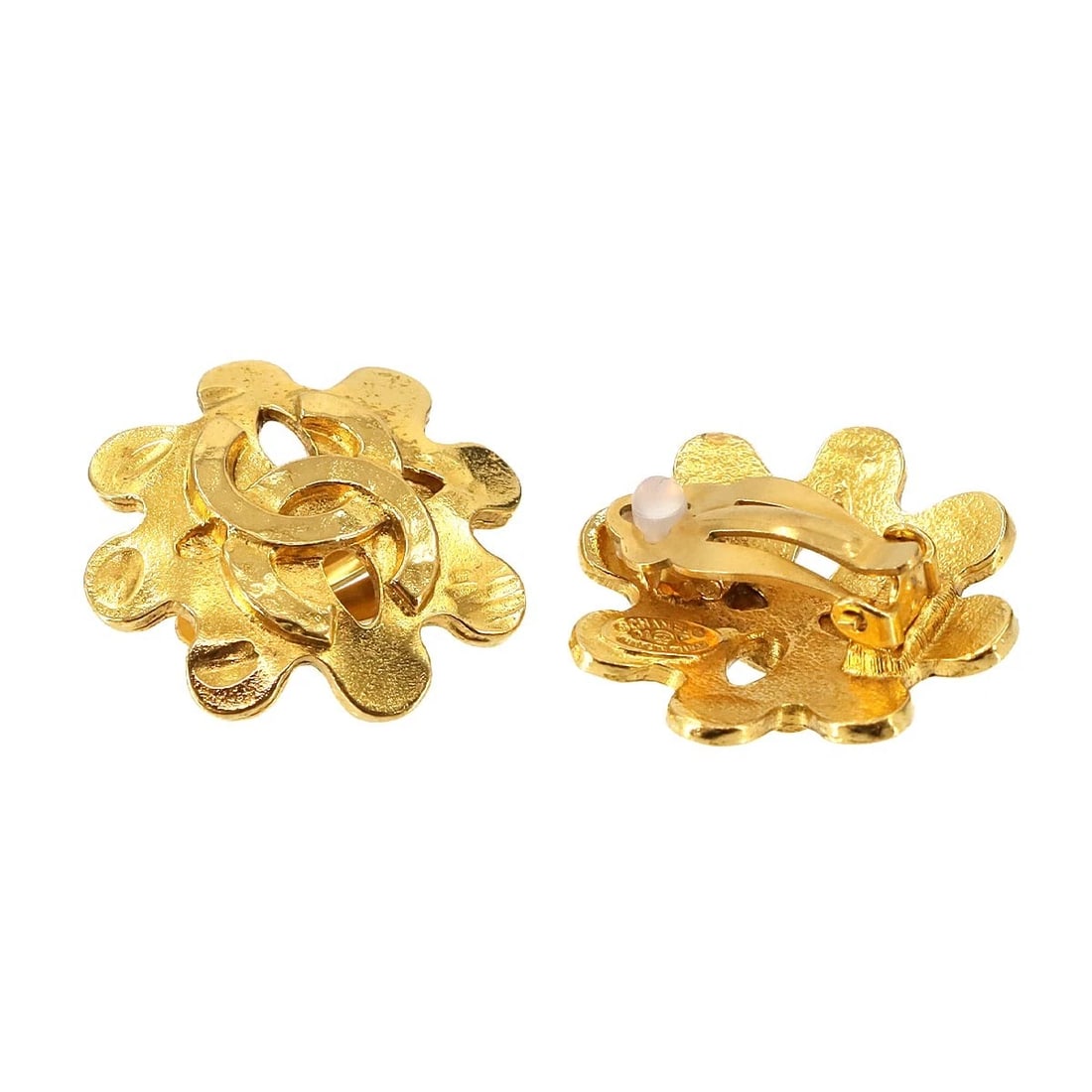 CHANEL FLOWER COCO MARK GOLD 94P EARRINGS: Chanel Flower Coco Mark Gold 94P Earrings Brand: Chanel Type/Style: Earrings Material: Metal Purity , Metal None, Color: gold Size: W2.8 x H2.8cm Accessories: None Accessories Notice: When