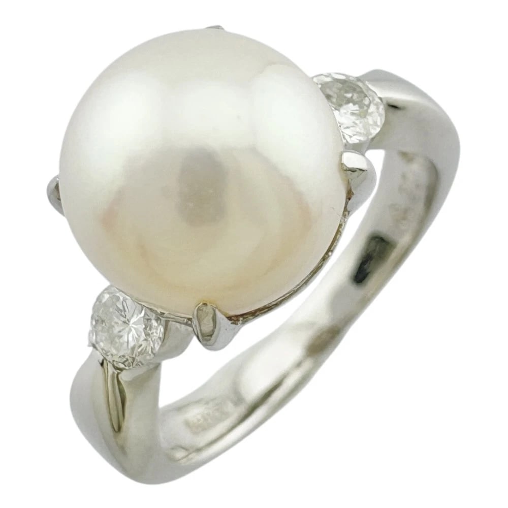 RING PT900PLATINUM AKOYA PEARL DIAMOND: Ring Pt900Platinum Akoya pearl diamond Brand: Unbranded Type/Style: Ring Material: Pt900Platinum, Main Stone/Creation Akoya pearl Color: Silver Size: US 4 1/2 Accessories: None Accessories