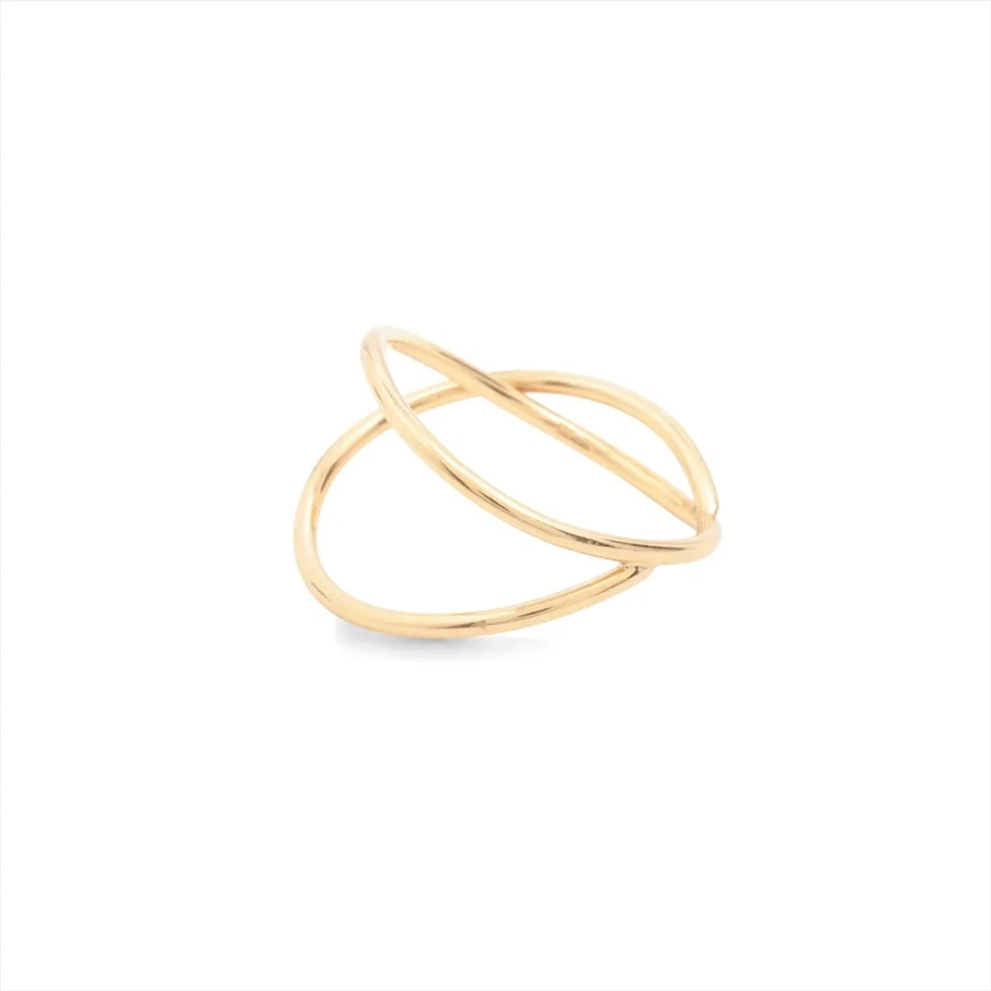 ETE RING K18(YG): ete Ring K18(YG) Brand: ete Type/Style: Ring Material: K18(YG), Color: YG Size: 5.5 - 5.75 US Accessories: None Accessories Notice: When purchasing pre-owned goods, please refer to the photos