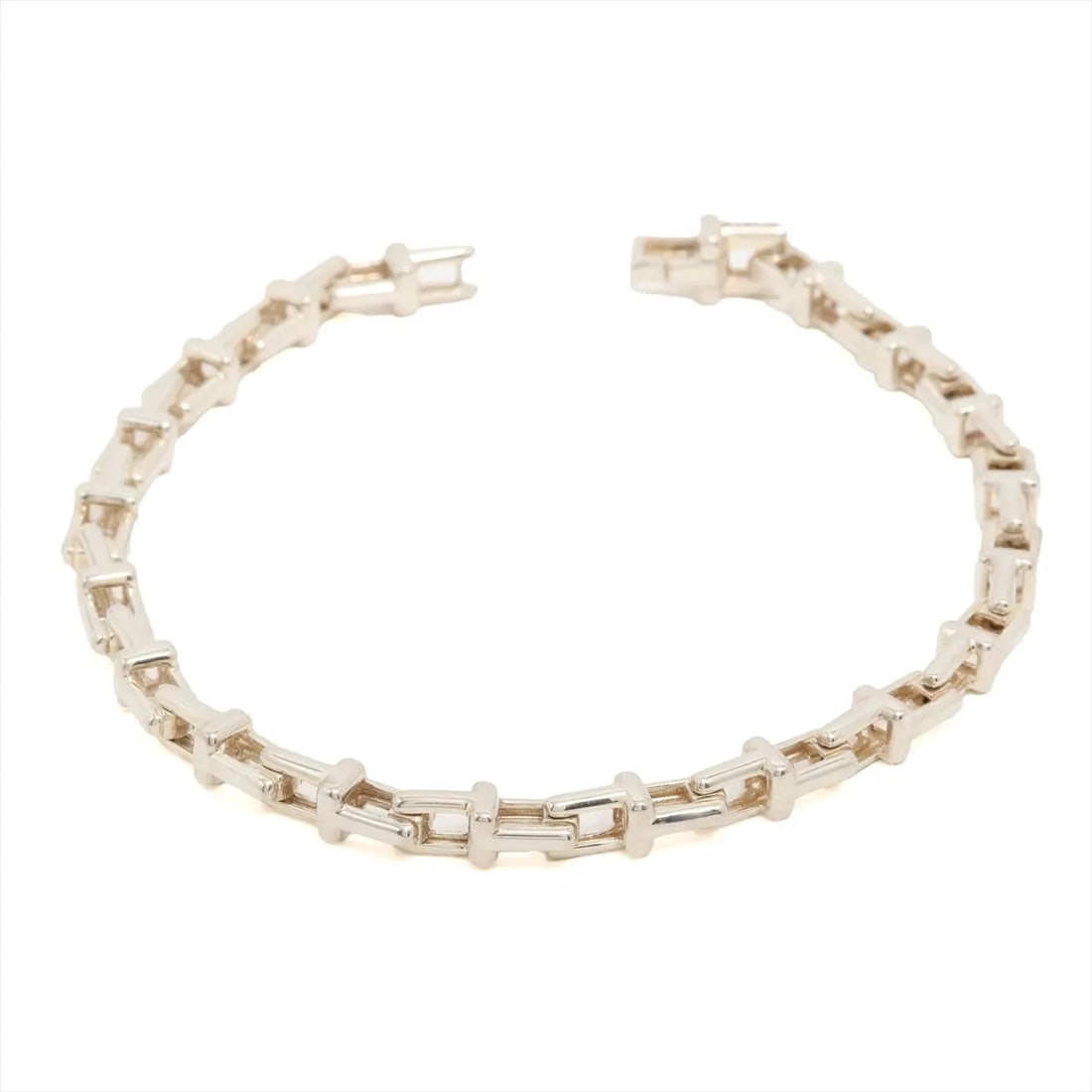 TIFFANY T NARROW CHAIN BRACELET 925 SILVER: Tiffany T narrow Chain Bracelet 925 Silver Brand: Tiffany Type/Style: Bracelet Material: 925, Color: Silver Size: Size(CM) Bracelet length:18.5 Accessories: None Accessories Notice: When