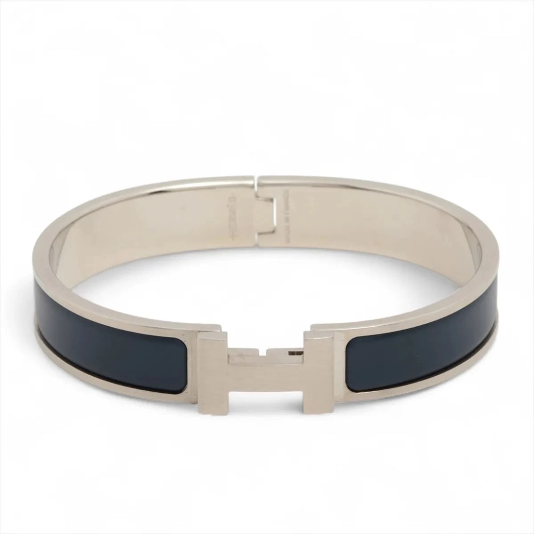 HERMES CLICK HH FANS BANGLE GP SILVER X NAVY: Hermes click HH fans Bangle GP Silver x navy Brand: Hermes Type/Style: Bracelet Material: GP, Color: Silver x navy Size: Bracelet length:17 Accessories: None Accessories Notice: When purch