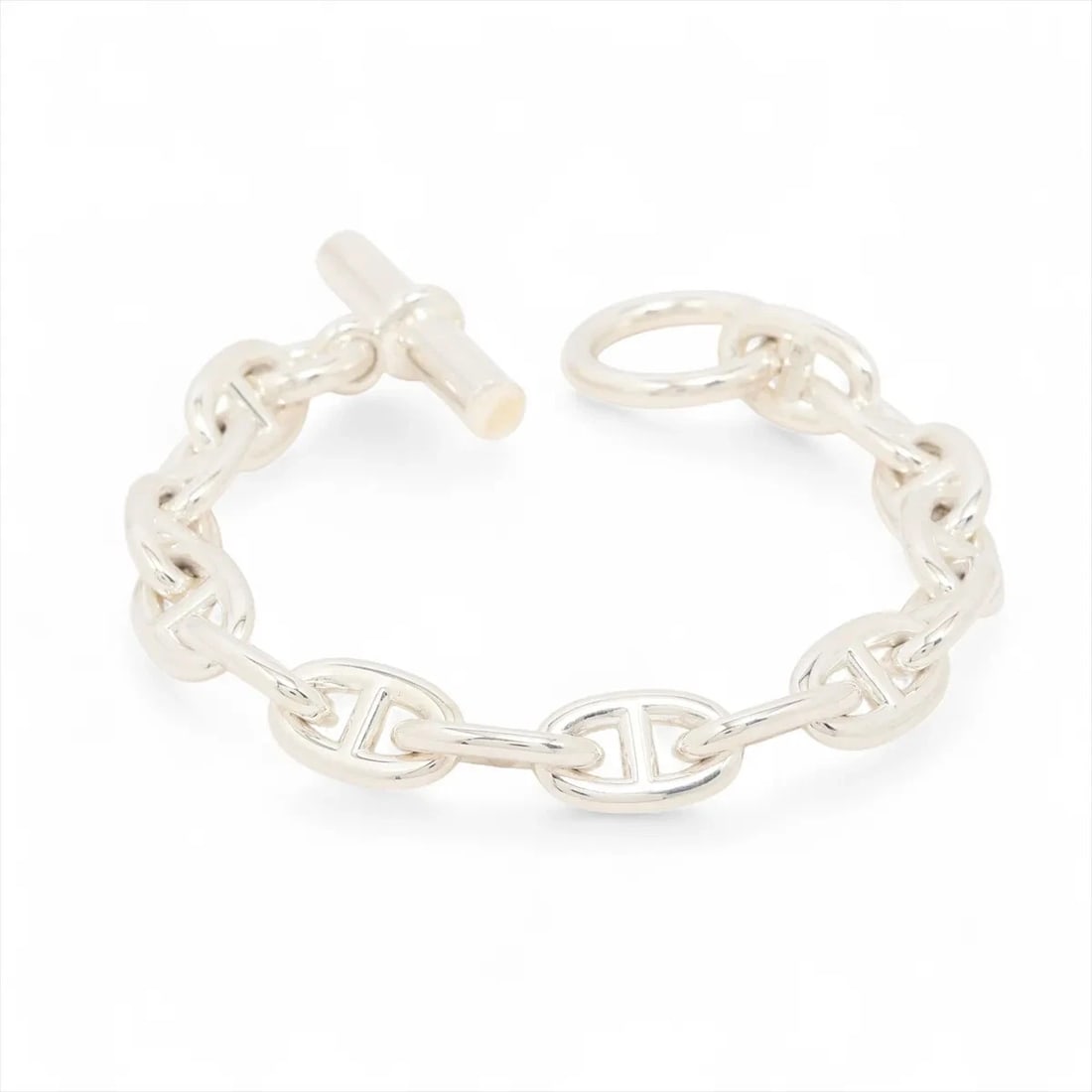 HERMES CHAÎNE D'ANCRE MM BRACELET: Hermes Chaîne d'Ancre MM Bracelet Brand: Hermes Type/Style: Bracelet Material: 925, Color: Silver Size: Bracelet length:16 Accessories: None Accessories Notice: When purchasing pre-owned