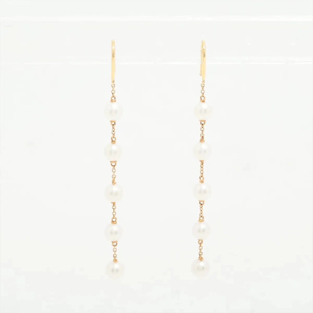 TIFFANY PEARL PIERCING JEWELRY 750(YG): Tiffany Pearl Piercing jewelry 750(YG) Brand: Tiffany Type/Style: Piercing jewelry Material: 750(YG), Color: YG Size: Size(CM) Height:6.5 Length:0.5 Accessories: None Accessories Notice: When