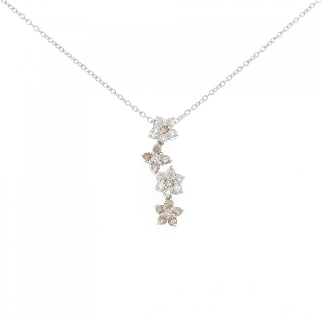 PONTE VECCHIO DIAMOND NECKLACE: Ponte Vecchio Diamond Necklace Brand: Ponte Vecchio Type: Necklace Material: K18 White Gold, Main Stone/Creation Natural Color: White Size: 36 40cmActualSize Pendant top H x W: 21.0mmx7.9mm