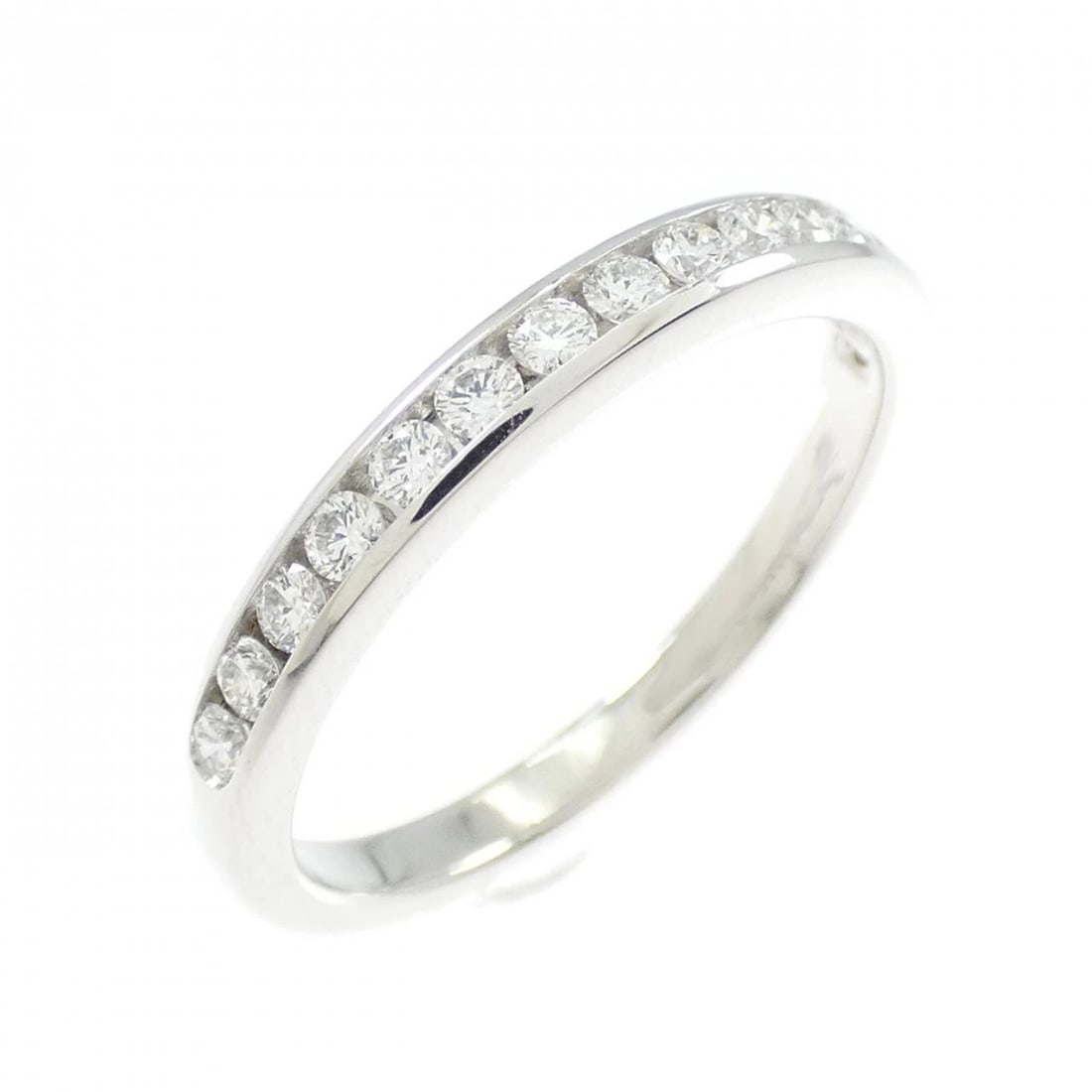 TIFFANY & CO. HALF CIRCLE CHANNEL SETTING RING: Tiffany & Co. half Circle channel setting Ring Brand: Tiffany Type: Ring Material: Platinum 950, Main Stone/Creation Natural Color: White Size: 6-6.5 (US size) Accessories: None Accessories