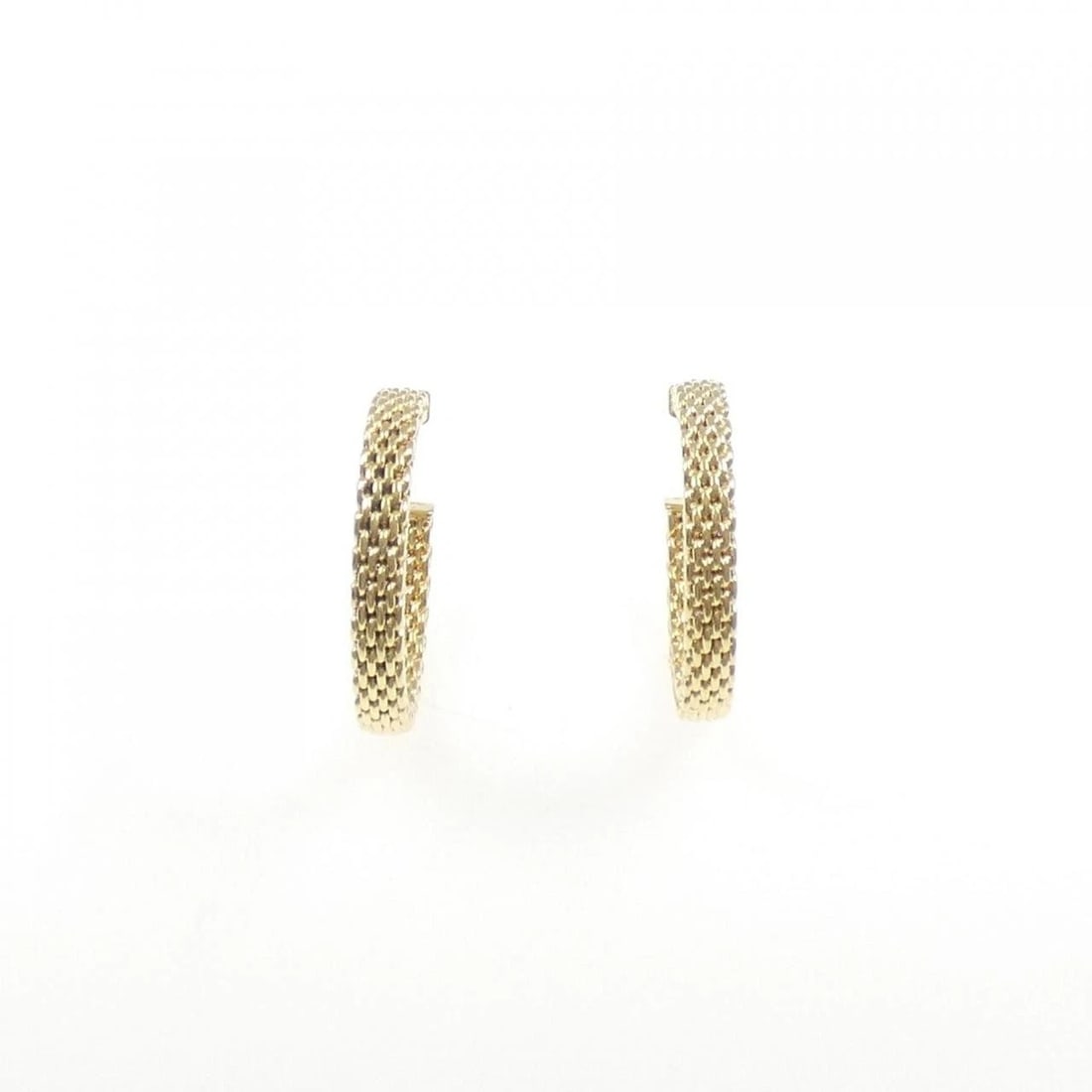 TIFFANY & CO. SOMERSET PIERCE: TIFFANY & Co. Somerset Pierce Brand: TIFFANY&Co. Type: Pierce/EarRing Material: 18K, Color: Gold Size: Actual Size Approx. length x width: 24.9mm x 3.6mm Accessories: None Accessories Notice: