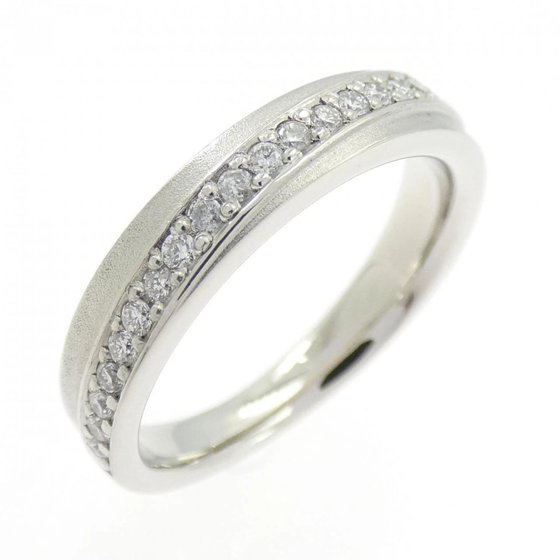 VENDOME DIAMOND RING: VENDOME Diamond Ring Brand: VENDOME Type: Ring Material: Platinum 950, Main Stone/Creation Natural Color: White Size: 3.5-4 (US size) Accessories: None Accessories Notice: When purchasing
