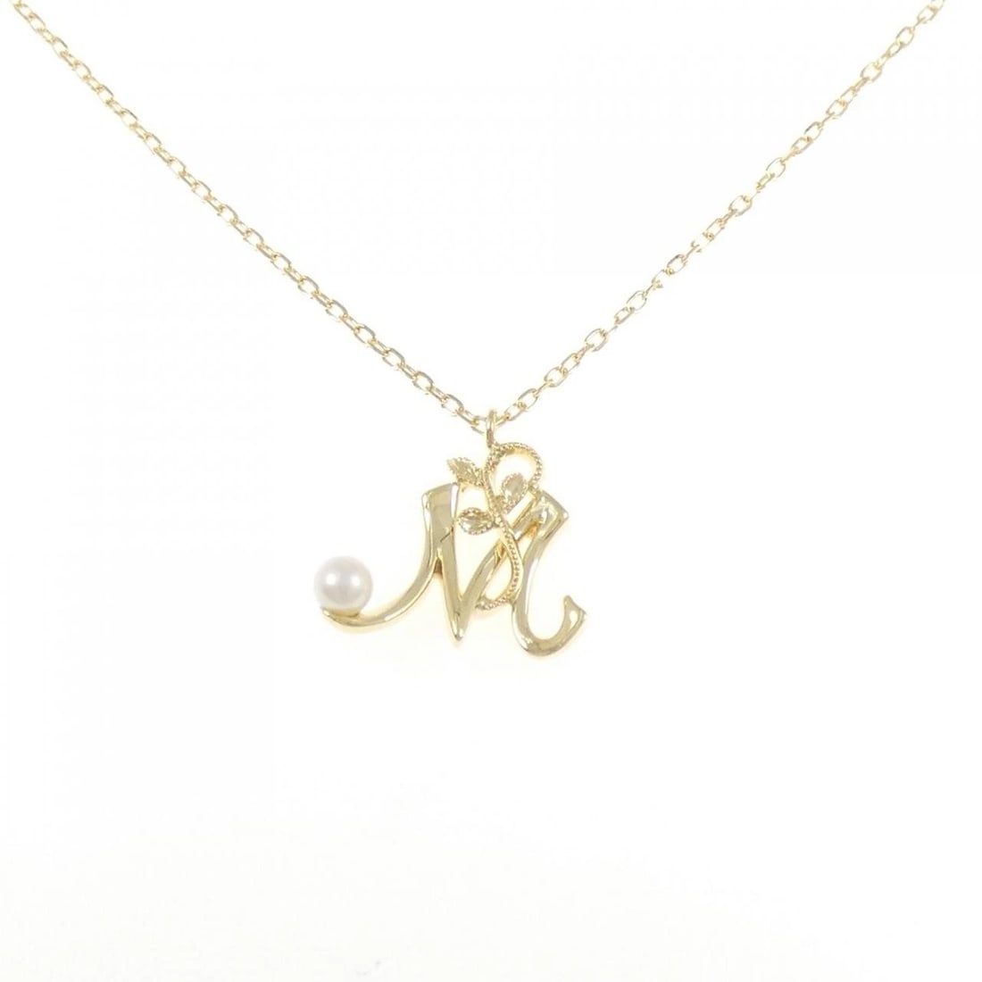 MIKIMOTO AKOYA PEARL NECKLACE: MIKIMOTO Akoya Pearl Necklace Brand: MIKIMOTO Type: Necklace Material: K18 Yellow Gold, Color: Yellow Gold Size: 43cm Pendant top H x W: 16.6mmx17.1mm Chain Max. W: 1.2mm Accessories: None