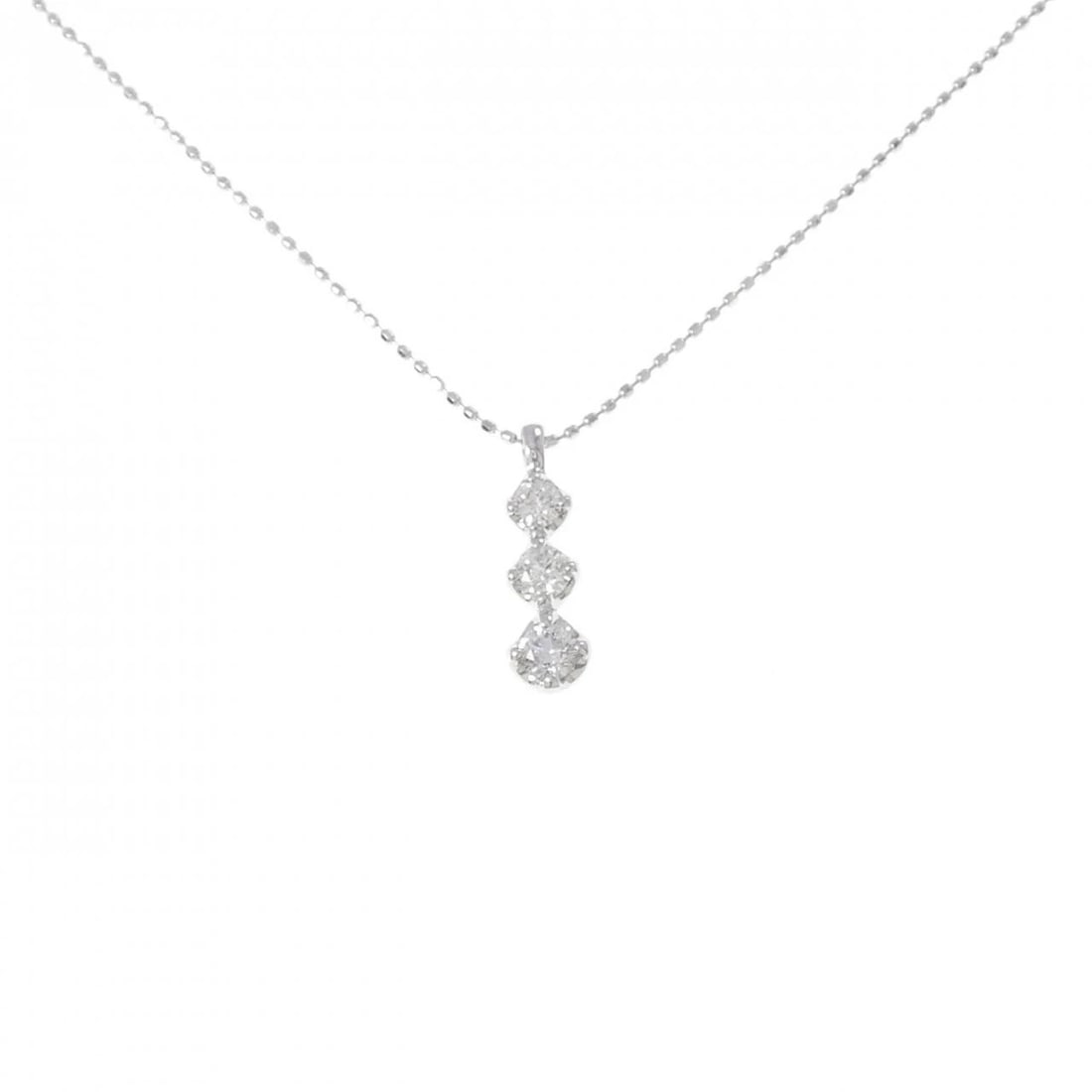 K18WG 750WG DIAMOND NECKLACE: K18WG 750WG Diamond Necklace Brand: Unbranded Type: Necklace Material: K18 White Gold 750 White Gold, Main Stone/Creation Natural Color: WG Size: 45cmActualSize Pendant top H x W: 15.6mmx4.6mm