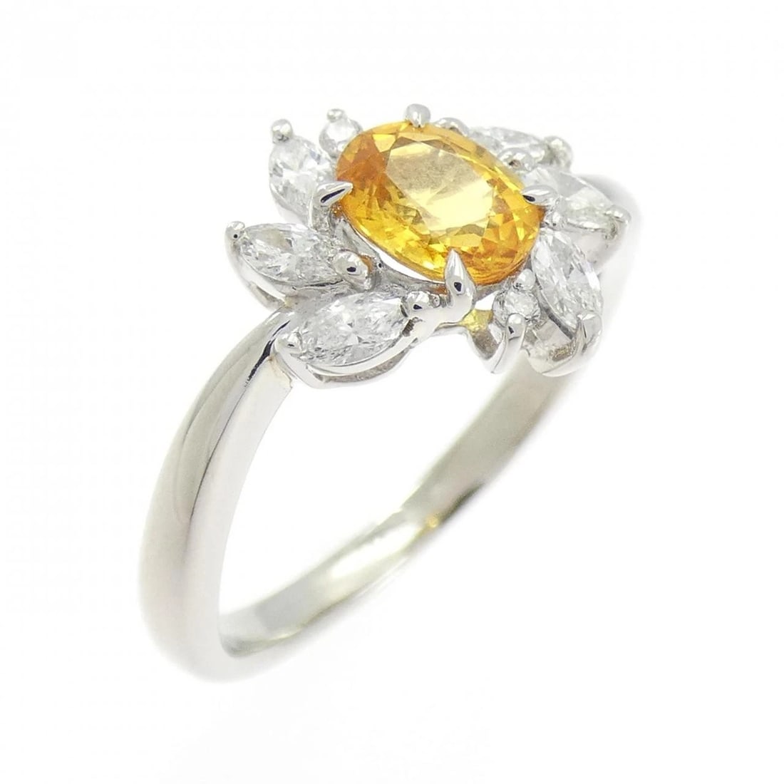 PT900 SAPPHIRE RING: PT900 Sapphire Ring Brand: Unbranded Type: Ring Material: Platinum 900 Platinum, Main Stone/Creation sapphire Color: White Gold Size: 6.5 US Accessories: None Accessories Notice: When purc