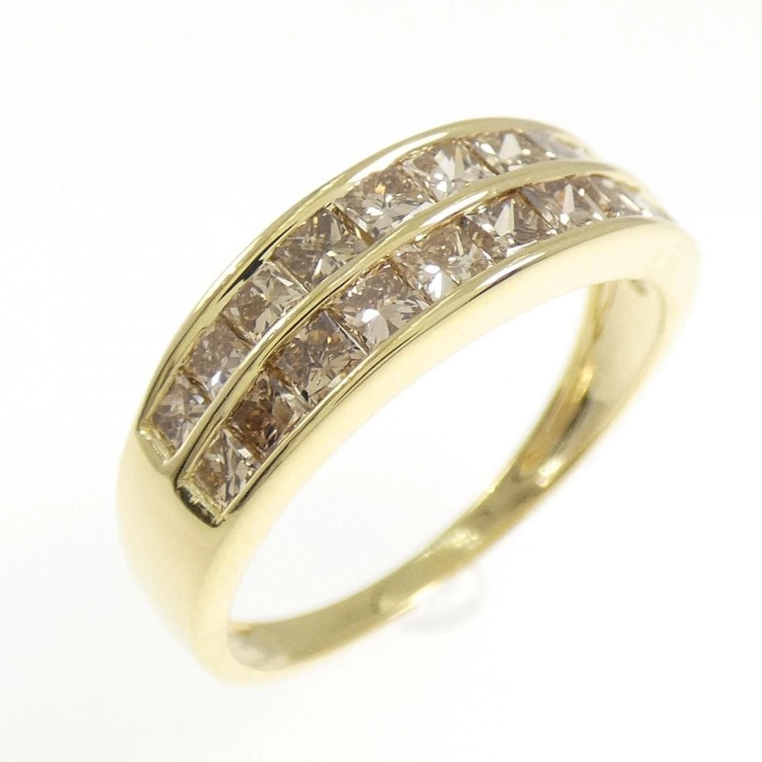 K18YG DIAMOND RING: K18YG Diamond Ring Brand: Unbranded Type: Ring Material: K18 Yellow Gold, Main Stone/Creation natural Color: Yellow Gold Size: 6.5 US Accessories: None Accessories Notice: When purchasing