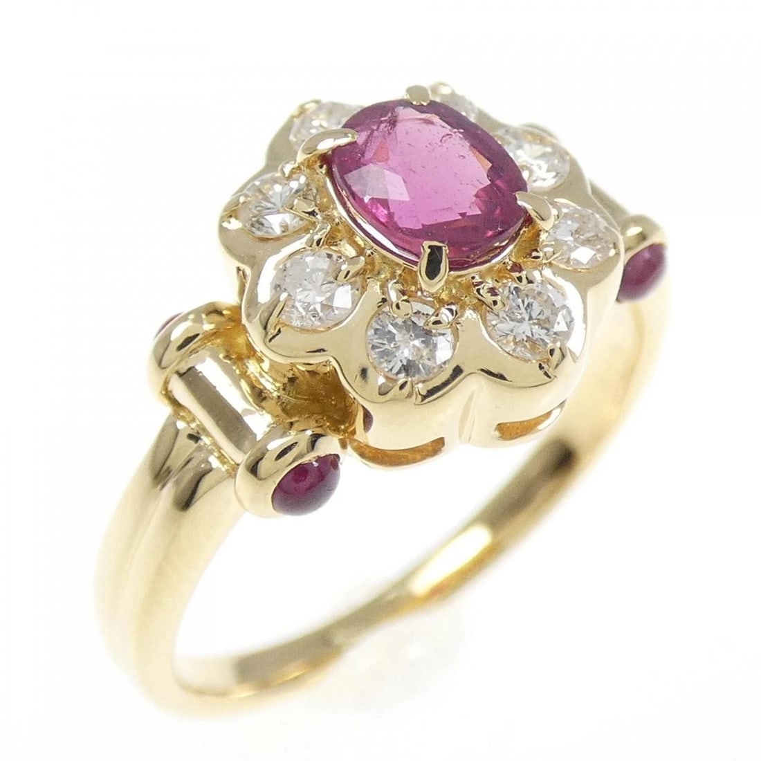 K18YG RUBY RING: K18YG Ruby Ring Brand: Unbranded Type: Ring Material: K18 Yellow Gold, Main Stone/Creation RUBY Color: Yellow Gold Size: 5 US Accessories: None Accessories Notice: When purchasing pre-owned