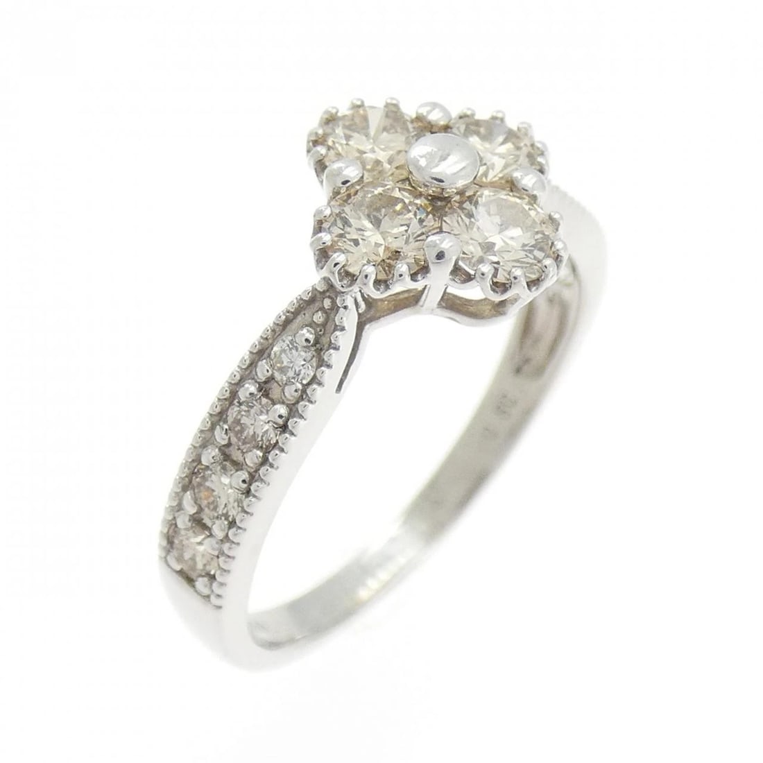 PT900 FLOWER DIAMOND RING: PT900 Flower Diamond Ring Brand: Unbranded Type: Ring Material: Platinum 900 Platinum, Main Stone/Creation natural Color: White Gold Size: 6-6.5 US Accessories: None Accessories Notice: Wh