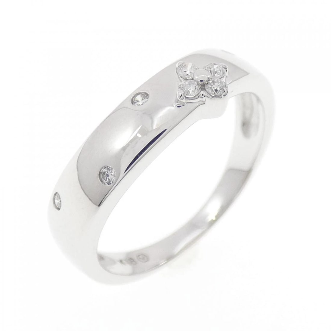 K18WG FLOWER DIAMOND RING: K18WG Flower Diamond Ring Brand: Unbranded Type: Ring Material: K18 White Gold, Main Stone/Creation natural Color: White Gold Size: 5-5.5 US Accessories: None Accessories Notice: When purc