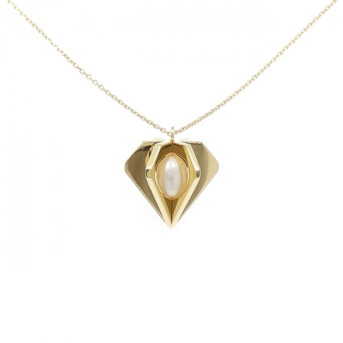 TASAKI STELLAR NECKLACE: TASAKI STELLAR Necklace Brand: TASAKI Type: Necklace Material: 750 Yellow Gold, Main Stone/Creation Akoya Pearl Color: Yellow Gold Size: ActualSize Pendant top H x W: 19.7mmx17.9mm Chain Max.