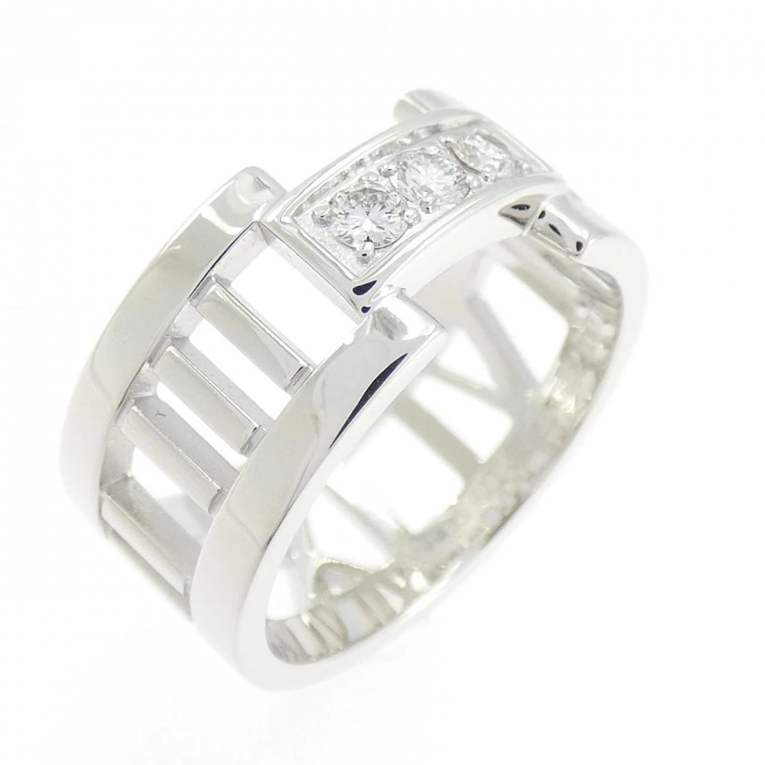 TIFFANY & CO. ATLAS RING: Tiffany & Co. Atlas Ring Brand: Tiffany Type: Ring Material: 750 White Gold, Main Stone/Creation Natural Color: White Size: 4-4.5 (US size) Accessories: None Accessories Notice: When