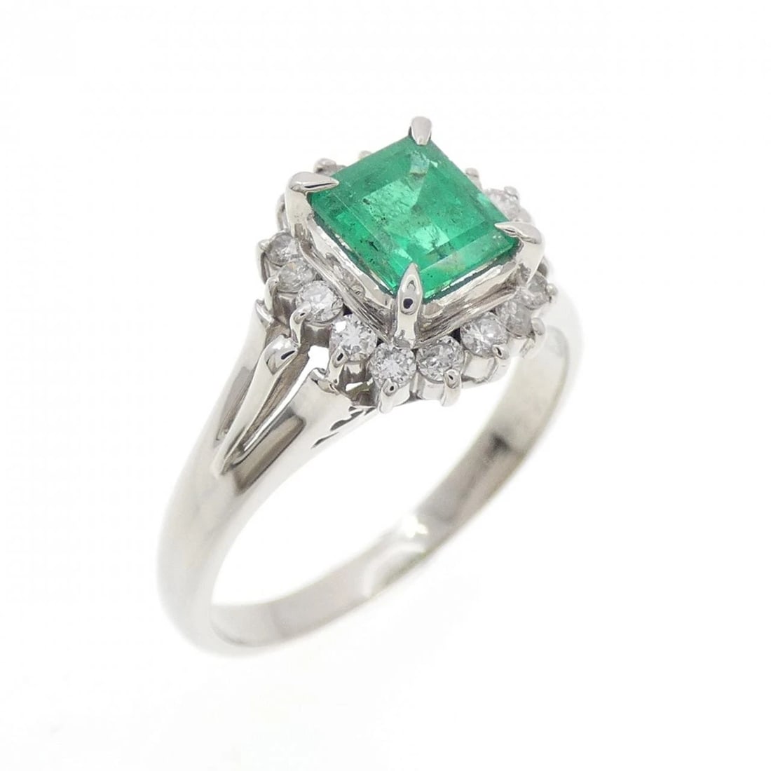 PT900 EMERALD RING: PT900 Emerald Ring Brand: Unbranded Type: Ring Material: Platinum 900 Platinum, Main Stone/Creation Emerald Color: None Size: 7-7.5 US Accessories: None Accessories Notice: When purchasing