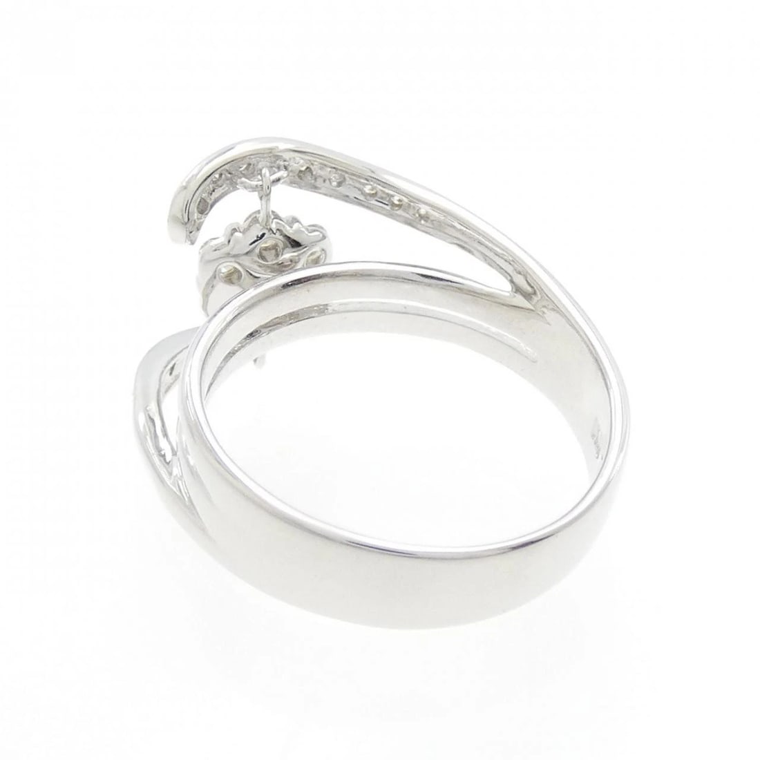 K18WG FLOWER DIAMOND RING - 3