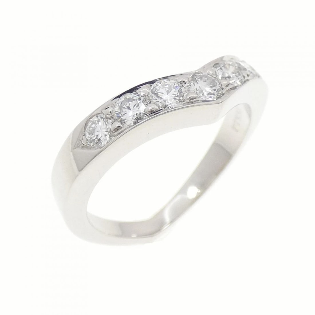TIFFANY V-BAND RING: Tiffany V-Band Ring Brand: Tiffany Type: Ring Material: Platinum 950, Main Stone/Creation Natural Color: White Size: 4.5 (US size) Accessories: None Accessories Notice: When purchasing pre