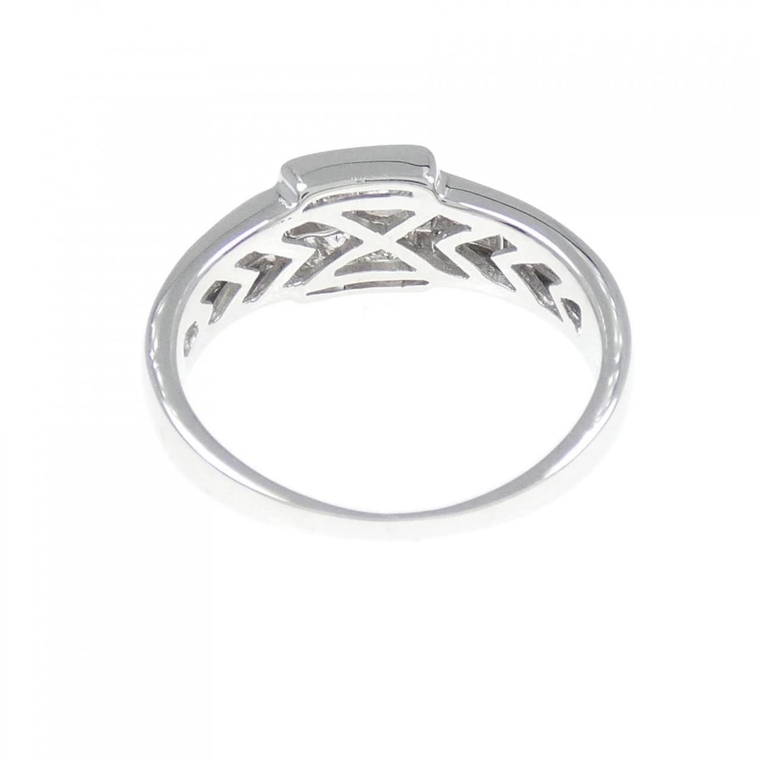 K18WG DIAMOND RING - 3