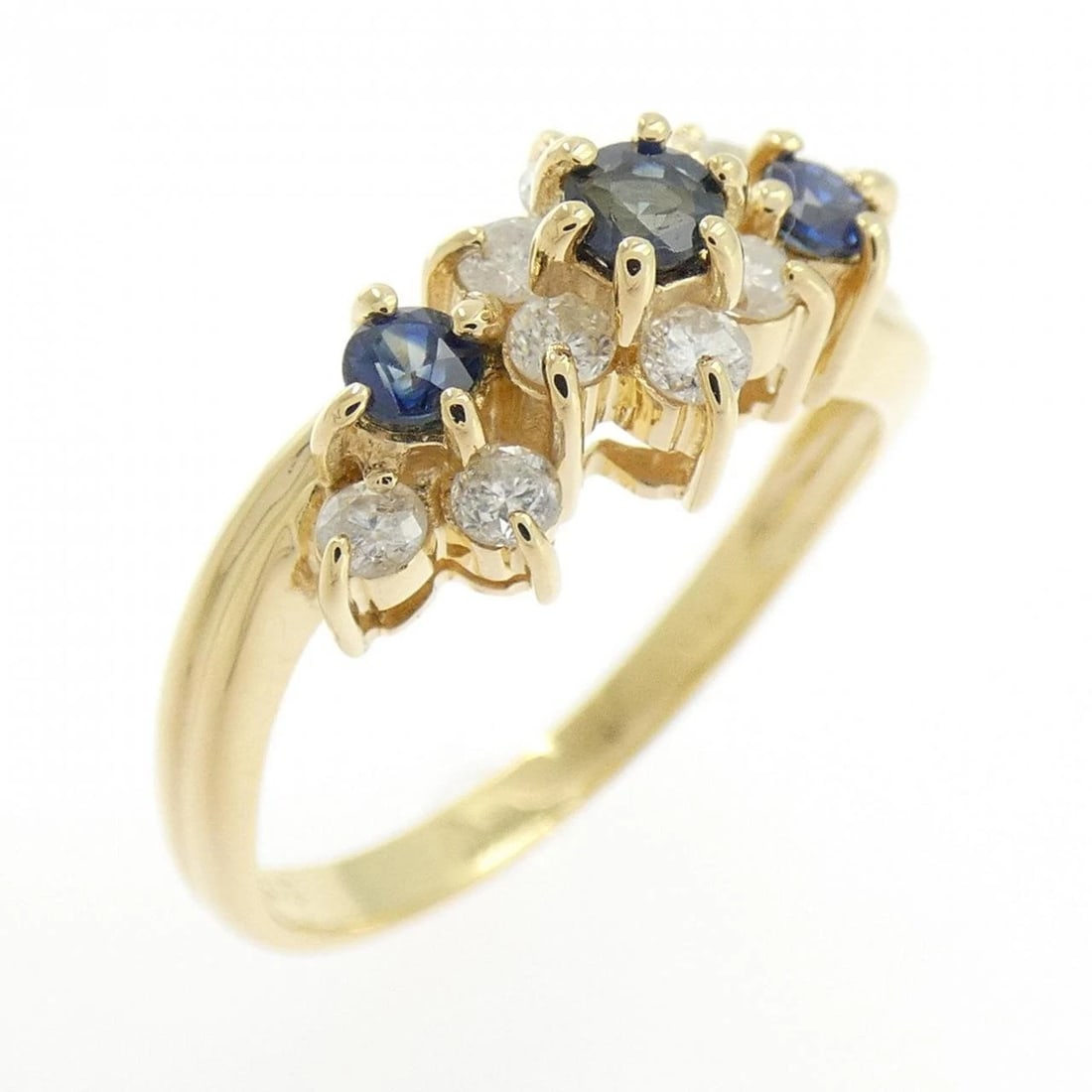 K18YG FLOWER SAPPHIRE RING: K18YG Flower Sapphire Ring Brand: Unbranded Type: Ring Material: K18 Yellow Gold, Main Stone/Creation Sapphire Color: Yellow Gold Size: 6 ( US size) Accessories: None Accessories Notice: W