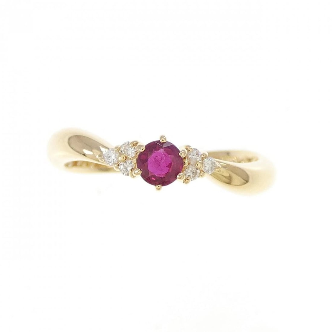 TASAKI RUBY RING: Tasaki Ruby Ring Brand: TASAKI Type: Ring Material: K18 yellow gold, Color: yellow gold Size: US 5.5 Accessories: None Accessories Notice: When purchasing pre-owned goods, please refer to