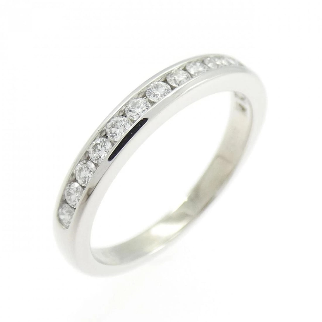 TIFFANY & CO. HALF CIRCLE CHANNEL SETTING RING: TIFFANY & Co. Half Circle Channel Setting Ring Brand: TIFFANY&Co. Type: Ring Material: Platinum950, Main Stone/Creation Natural Color: White Size: US 5.5 Accessories: None Accessories Notice: