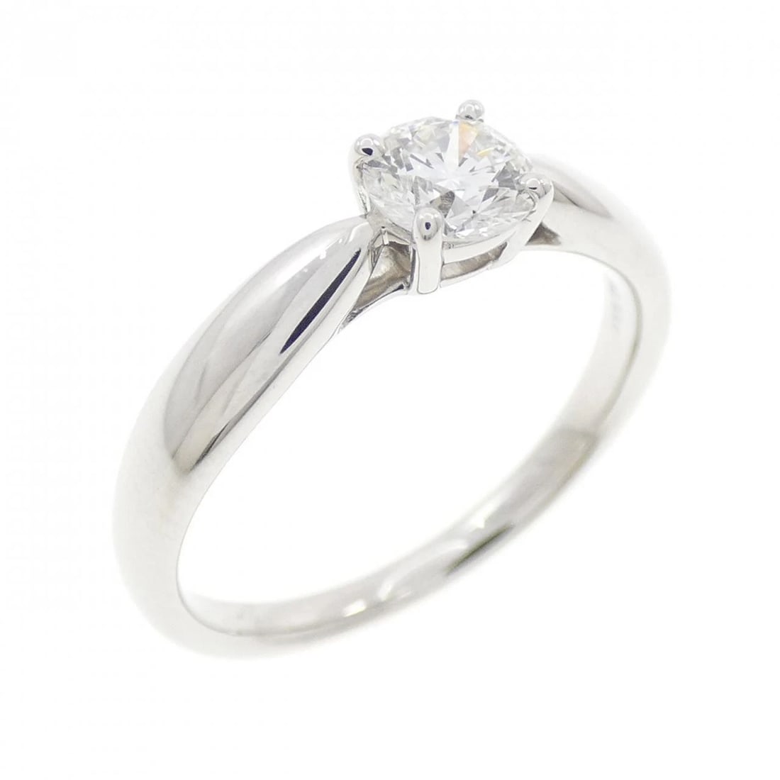 TIFFANY & CO. HARMONY RING: Tiffany & Co. Harmony Ring Brand: Tiffany Type: Ring Material: Platinum 950, Main Stone/Creation Natural Color: white Size: 4-4.5 (US size) Accessories: None Accessories Notice: When purch