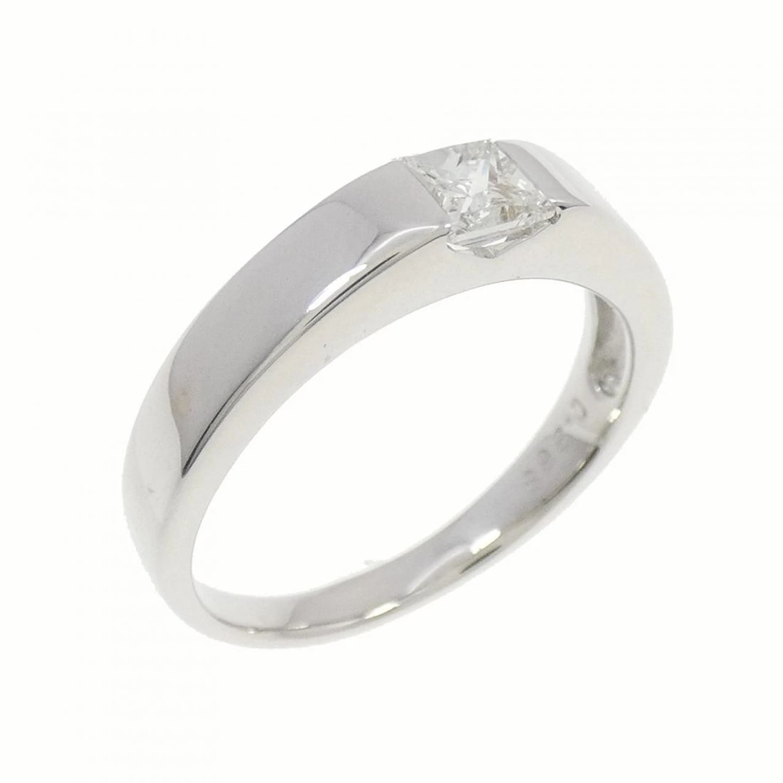 K18WG DIAMOND RING: K18WG Diamond Ring Brand: Unbranded Type: Ring Material: K18 White Gold, Main Stone/Creation Natural Color: White Gold Size: 6.5 US Accessories: None Accessories Notice: When purchasing pr