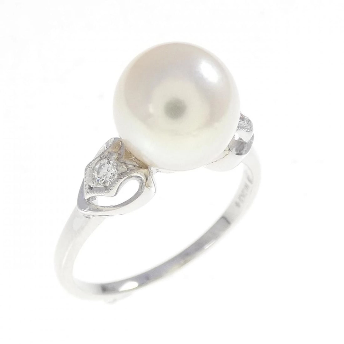 MIKIMOTO AKOYA PEARL RING: MIKIMOTO Akoya Pearl Ring Brand: MIKIMOTO Type: Ring Material: K14 White Gold, Main Stone/Creation Main Stone Akoya PearlSide Stone Diamond Color: White Size: 5 (US size) Accessories: None