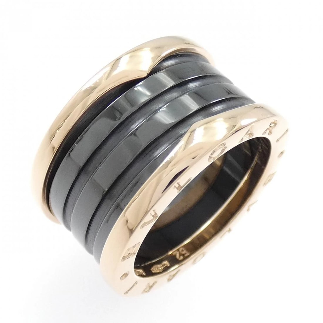 BVLGARI B.ZERO1 4 BANDS RING: BVLGARI B.zero1 4 Bands Ring Brand: BVLGARI Type: Ring Material: 750 Pink Gold ceramic, Color: Pink Gold ceramic Size: 6 (US size) Accessories: None Accessories Notice: When purchasing