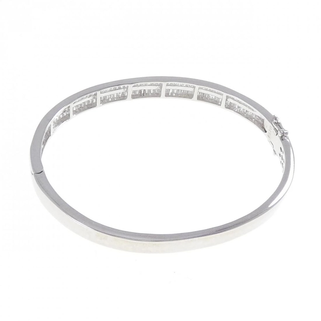 K18WG DIAMOND BANGLE - 3