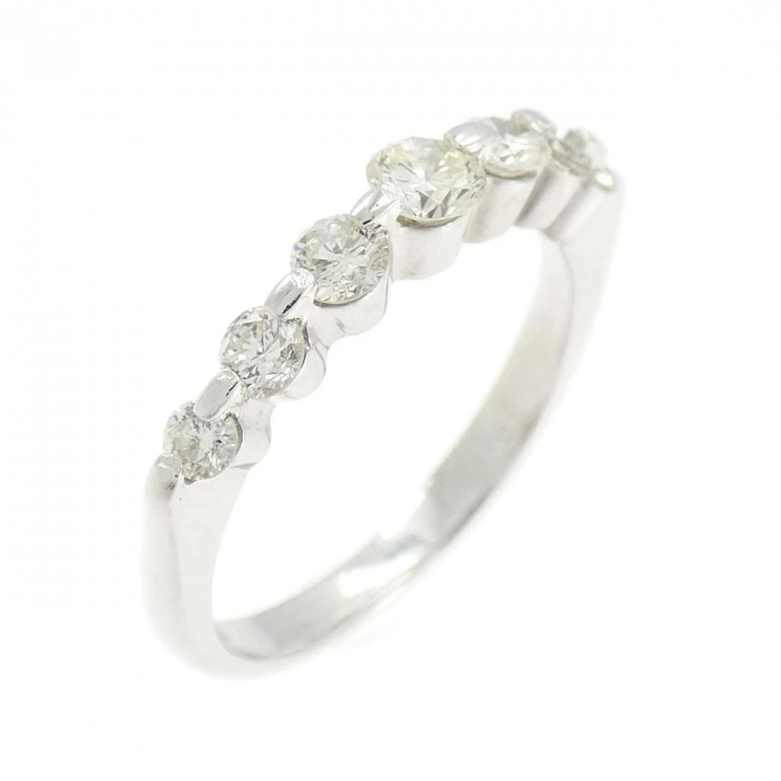 PT900 DIAMOND RING: PT900 Diamond Ring Brand: Unbranded Type: Ring Material: Platinum 900 Platinum, Main Stone/Creation Natural Color: White Gold Size: 5.5-6 US Accessories: None Accessories Notice: When