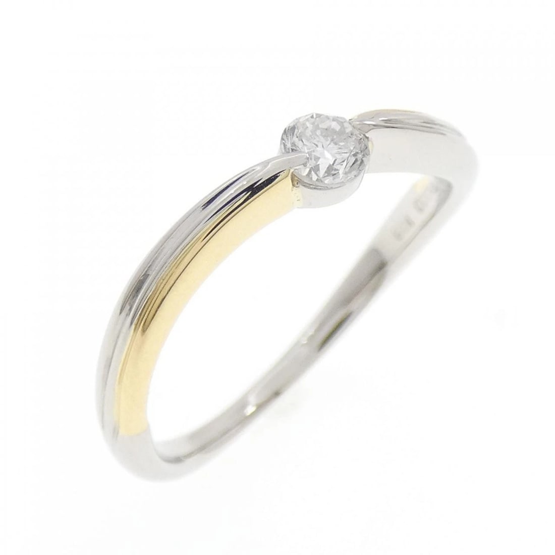 PT900 K18YG DIAMOND RING: PT900 K18YG Diamond Ring Brand: Unbranded Type: Ring Material: Platinum 900 Platinum K18 Yellow Gold, Main Stone/Creation natural Color: White Gold Size: 7-7.5 US Accessories: None