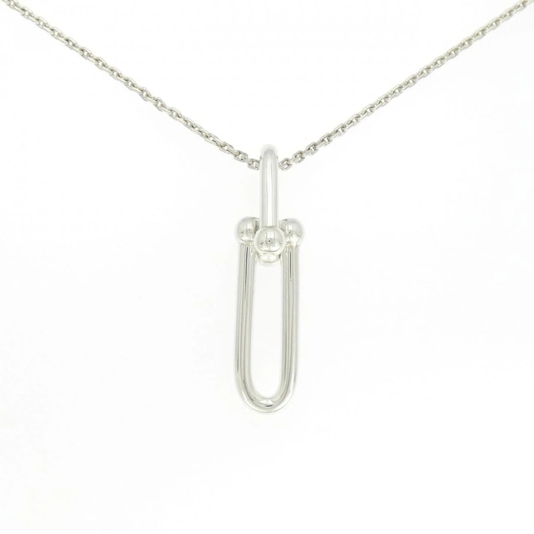 TIFFANY LINK NECKLACE: Tiffany Link Necklace Brand: Tiffany Type: Necklace Material: 925 Silver, Color: Silver Size: 46cmActualSize Pendant top H x W: 35.5mmx9.1mm Chain Max. W: 1.4mm Accessories: None Accessories