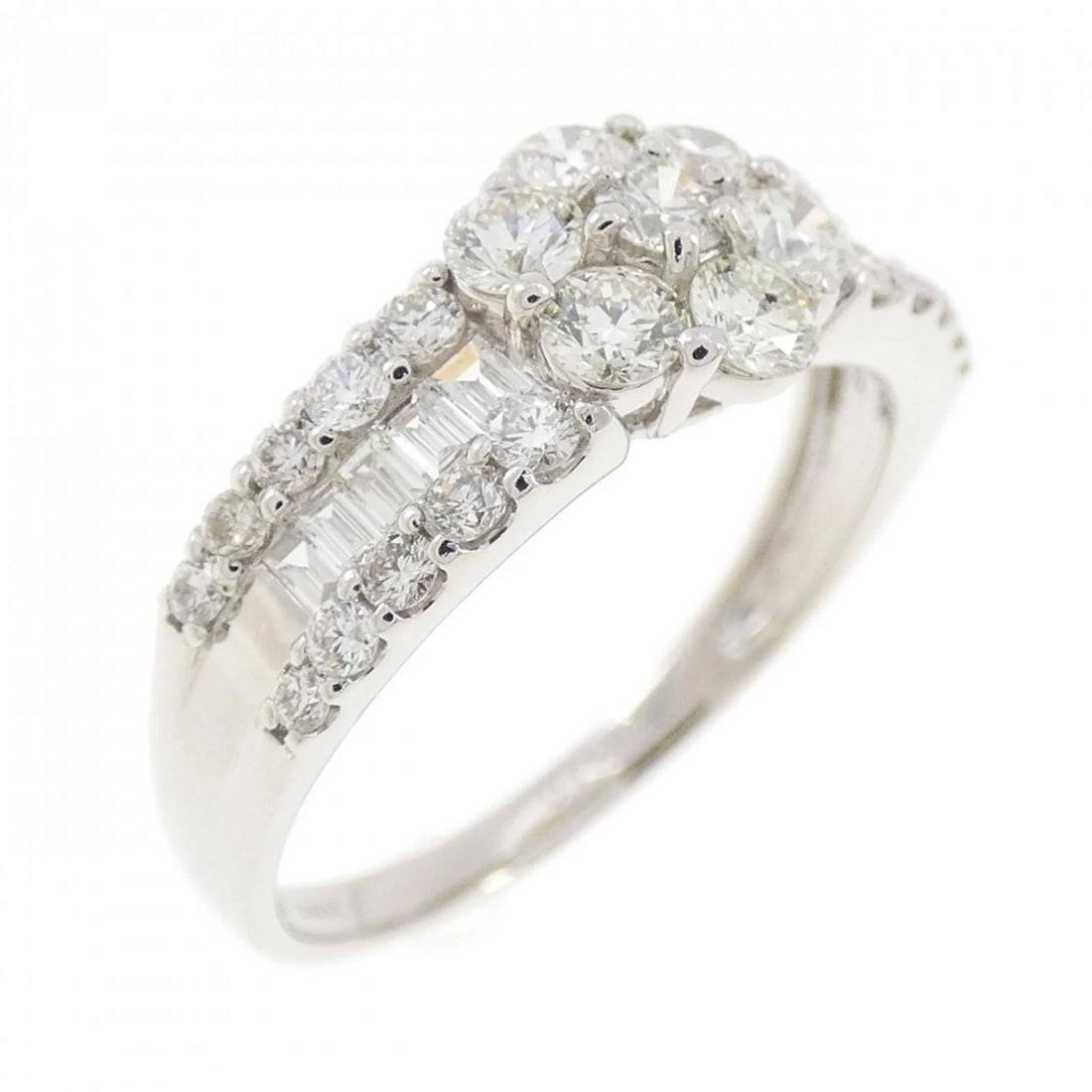 PT900 FLOWER DIAMOND RING - 3