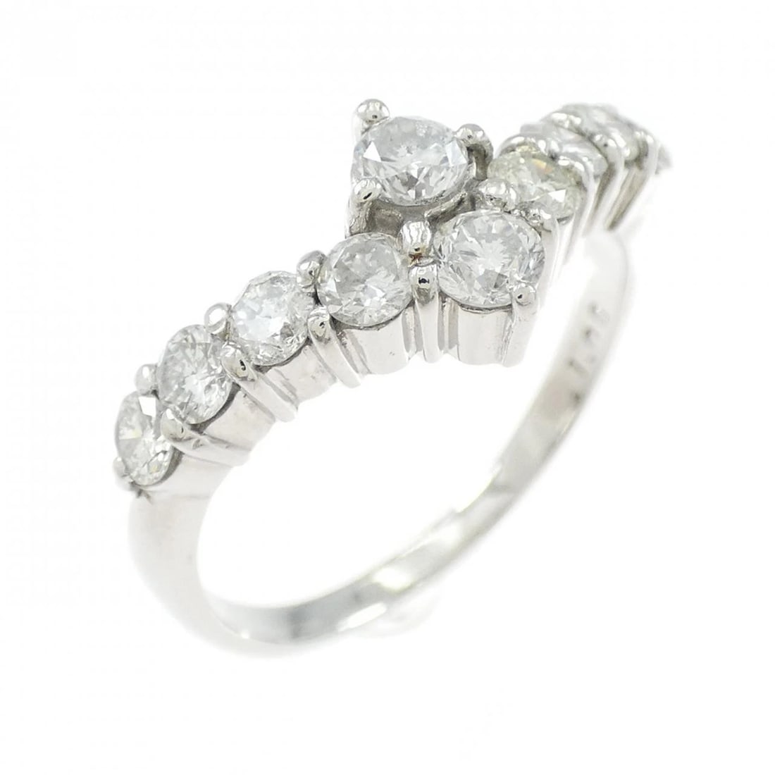 PT900 DIAMOND RING: PT900 Diamond Ring Brand: Unbranded Type: Ring Material: Platinum 900 Platinum, Main Stone/Creation natural Color: White Gold Size: 8 US Accessories: None Accessories Notice: When purchasi