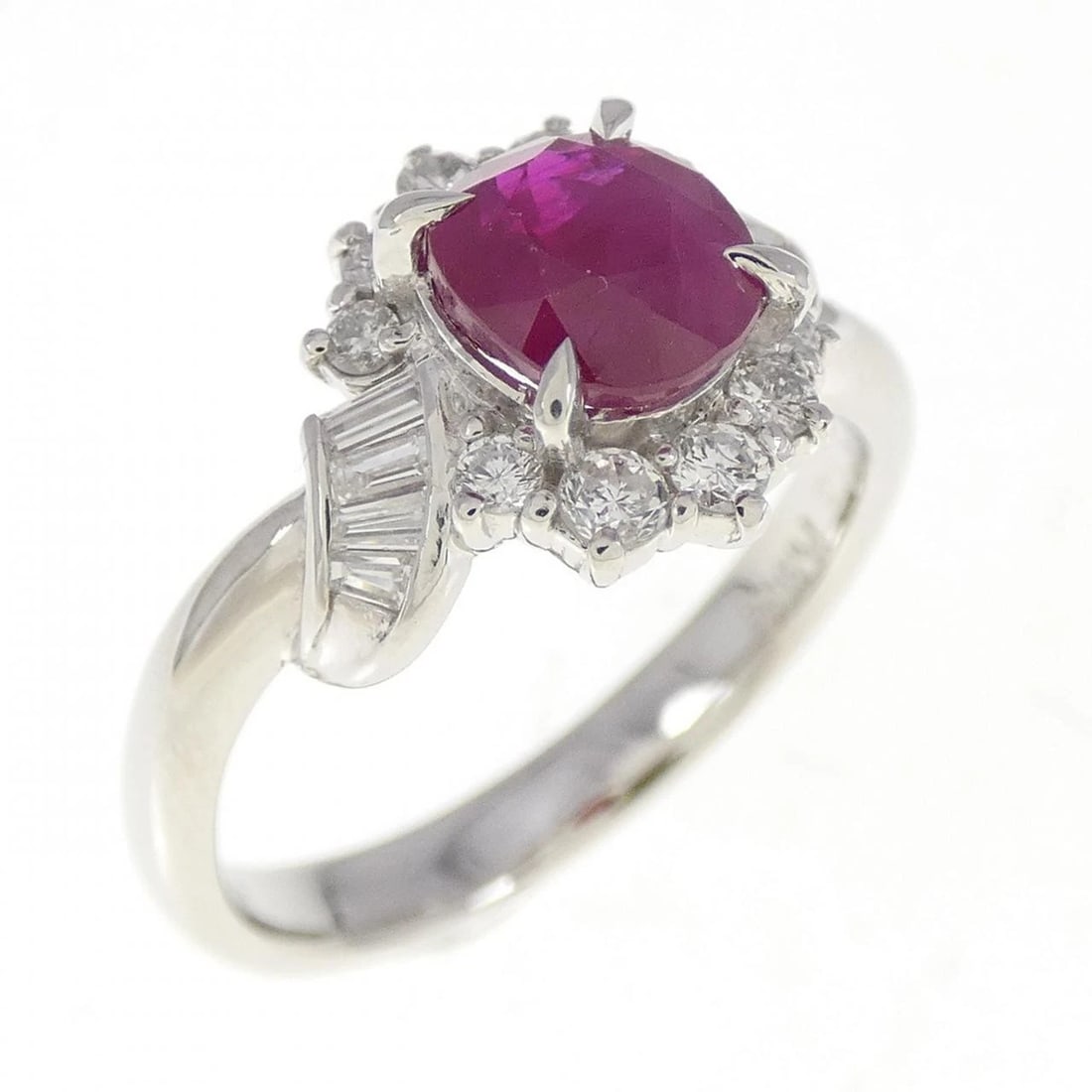 PT900 RUBY RING (1 of 3)