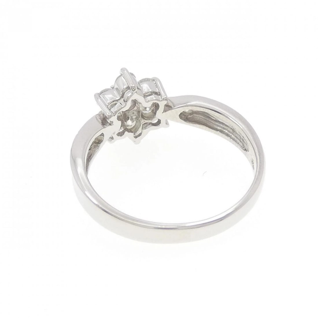 PT850 FLOWER DIAMOND RING - 3