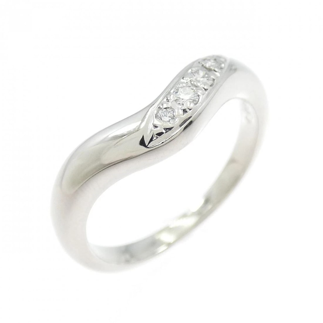 MIKIMOTO DIAMOND RING: MIKIMOTO Diamond Ring Brand: MIKIMOTO Type: Ring Material: Platinum 950, Main Stone/Creation Natural Color: White Size: 5 (US size) Accessories: None Accessories Notice: When purchasing pr
