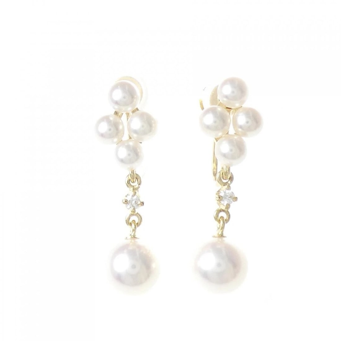 MIKIMOTO AKOYA PEARL EARRINGS: MIKIMOTO Akoya Pearl Earrings Brand: MIKIMOTO Type: Earrings Material: K18 Yellow Gold, Main Stone/Creation Akoya Pearl Color: Yellow Gold Size: ActualSize HxW: 24.4mmx6.5mm Accessories: None