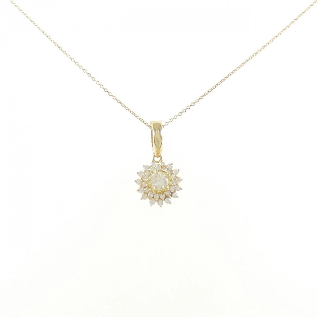 K18YG DIAMOND NECKLACE: K18YG Diamond Necklace Brand: Unbranded Type: Necklace Material: K18 Yellow Gold, Main Stone/Creation Natural Color: Yellow Gold Size: 45cmActualSize Pendant top H x W: 20.6mmx11.4mm Chain