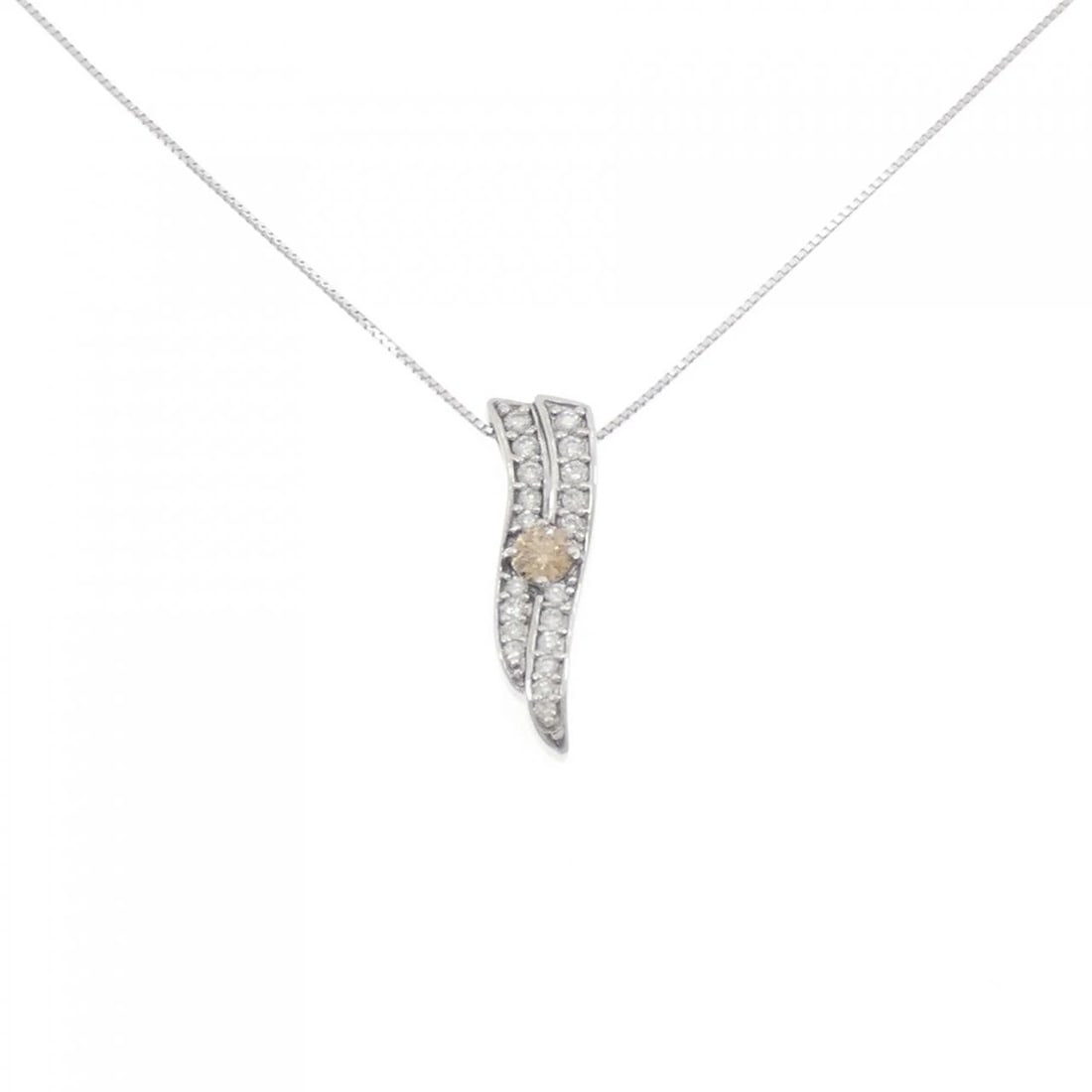 K18WG DIAMOND NECKLACE: K18WG Diamond Necklace Brand: Unbranded Type: Necklace Material: K18 White Gold, Main Stone/Creation natural Color: White Gold Size: 45cmActualSizePendant top H x W: 23.9mmx7.3mm Chain Max. W: