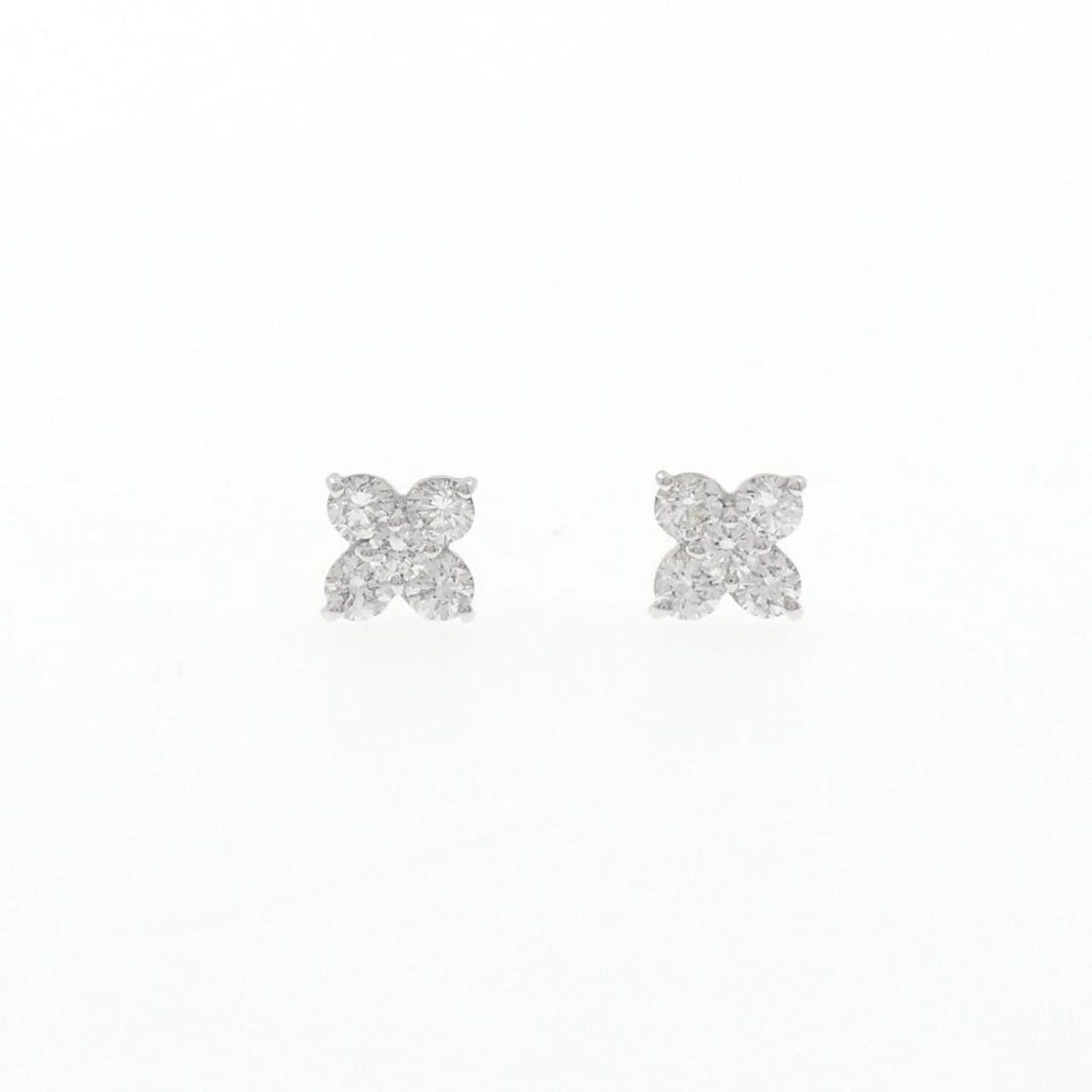 PONTE VECCHIO DIAMOND EARRINGS: Ponte Vecchio Diamond Earrings Brand: Ponte Vecchio Type: Earrings Material: K18 White Gold 750 White Gold, Main Stone/Creation Natural Color: White Size: ActualSize HxW: 5.7mmx5.5mm 