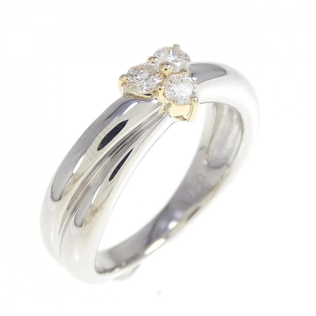 PT900 K18YG DIAMOND RING: PT900 K18YG Diamond Ring Brand: Unbranded Type: Ring Material: Platinum 900 Platinum K18 Yellow Gold, Main Stone/Creation natural Color: White Gold Size: 6-6.5 US Accessories: None Accesso