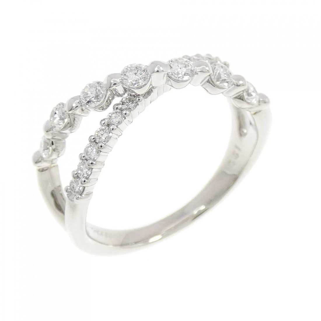 PT900 DIAMOND RING: PT900 Diamond Ring Brand: Unbranded Type: Ring Material: Platinum 900 Platinum, Main Stone/Creation natural Color: White Gold Size: 9 US Accessories: None Accessories Notice: When purchasi